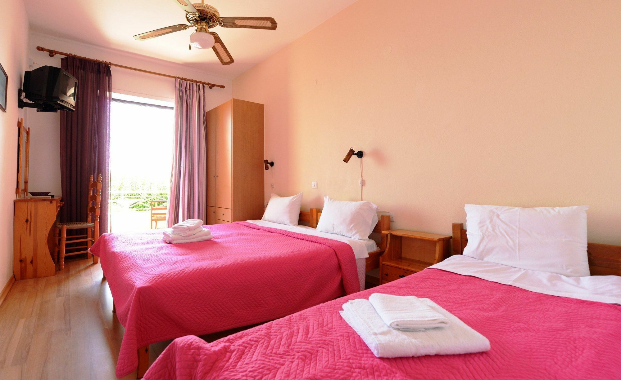 Pharos Rooms Ilia Ngoại thất bức ảnh
